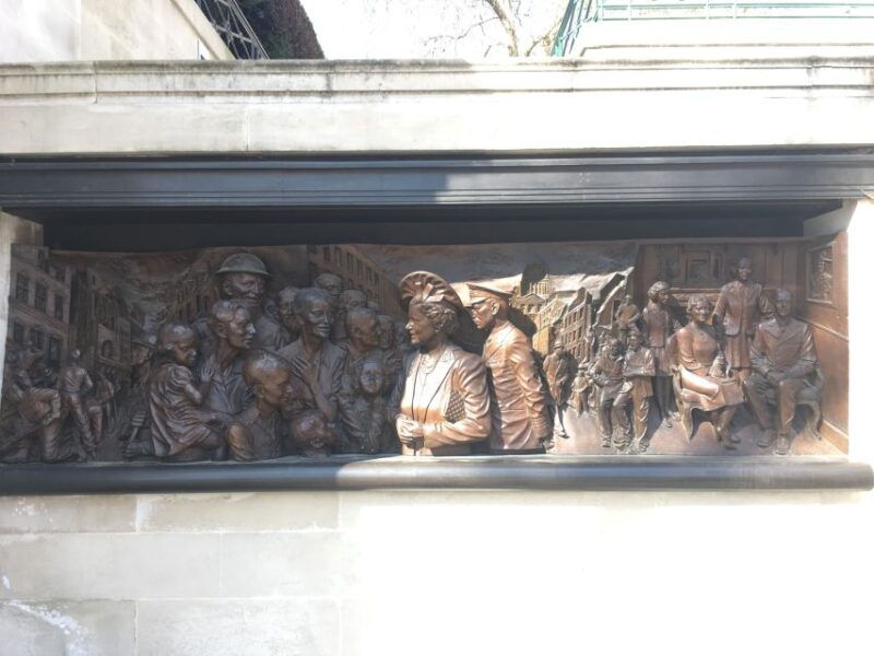 The Crown Walking Tour of London - Royal Filming Locations