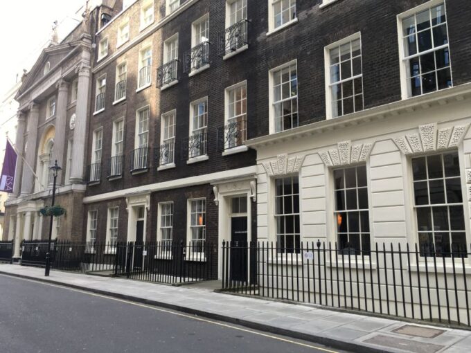 The Crown Walking Tour of London - Booking and Pricing