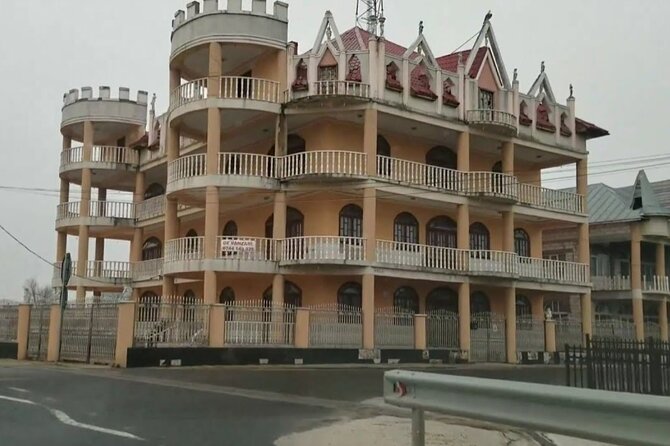 The Dark Side of Bucharest and the Life of Gypsies, Private Tour - Gypsy Palaces Village