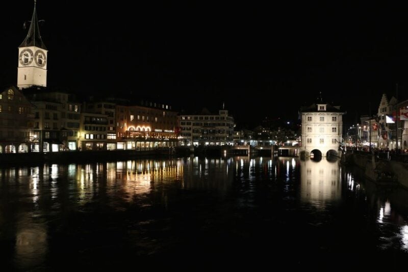 The Dark Side of Zurich: Self-Guided Audio City Tour - Navigating the Tour Route