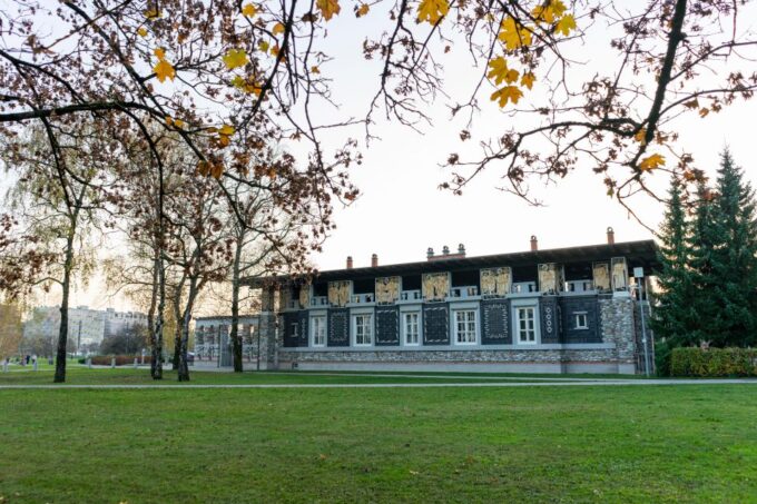 The Deadly Tour - Ljubljana Cemetery Tour - Included Services
