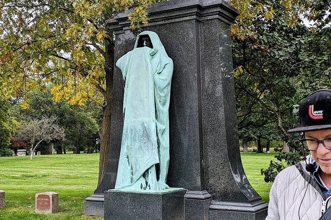The Deep Pockets Of Graceland Cemetery Walking Tour - Booking Details