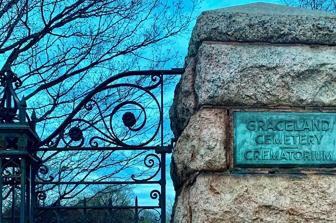 The Deep Pockets Of Graceland Cemetery Walking Tour - What to Expect on the Tour