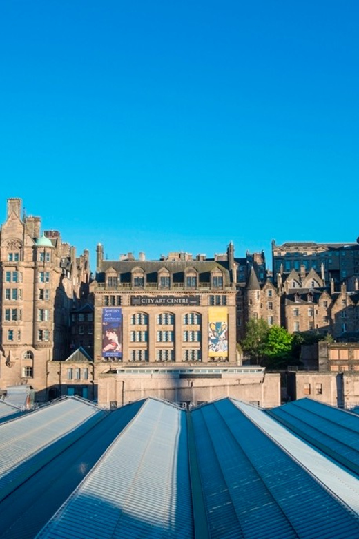 The Essential of Edinburgh in French - Tour Features