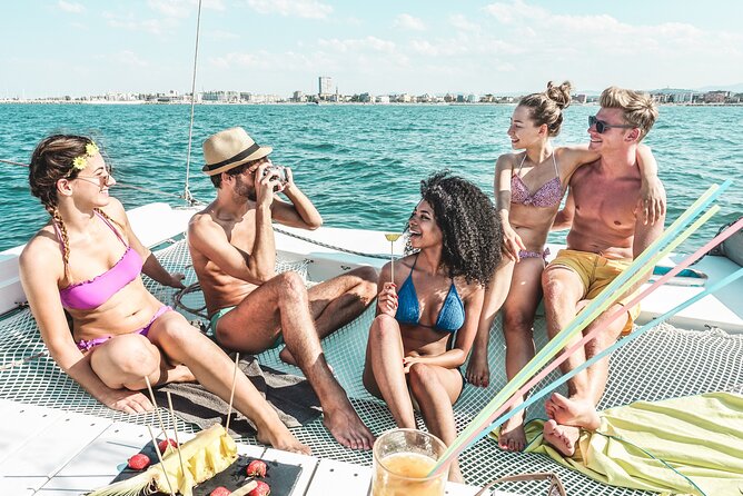 The Excellence Power Catamarán - Preparing for the Excursion