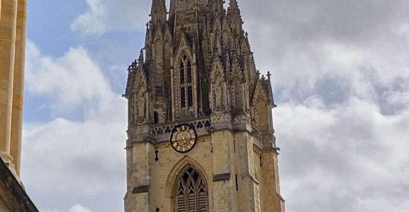 The Famous and Secret Wonders of Oxford in English - Language and Accessibility