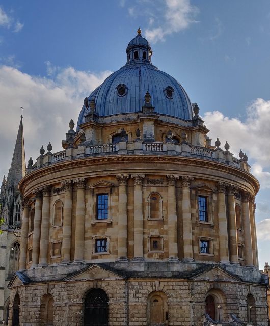 The Famous and Secret Wonders of Oxford in English - Historical Highlights