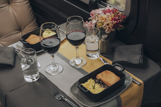 The First Class Machu Picchu Train by Inca Rail - Meeting and Pickup Information