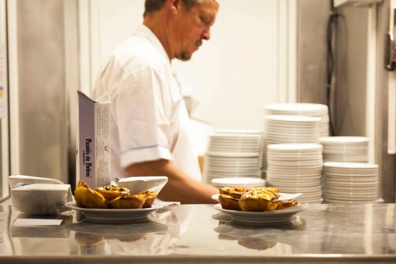 The Food Tour by Tuk Tuk: Secrets and Flavors of Lisbon - Key Points
