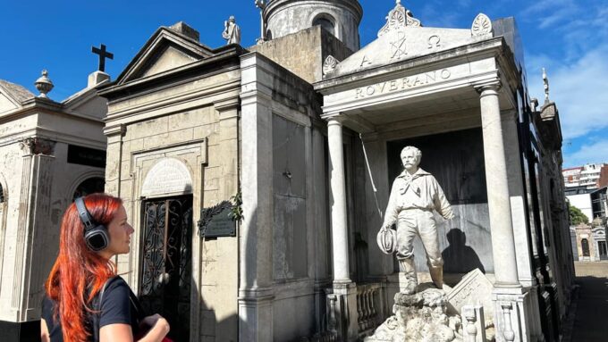The Funny Cemetery Audio Tour That Historians Will Hate - Immersive Audio Experience