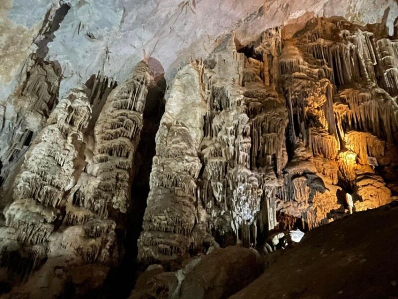 The Garcías Caves Tour, With Guide, Transfer and Tickets - Exploring the Grutas De García