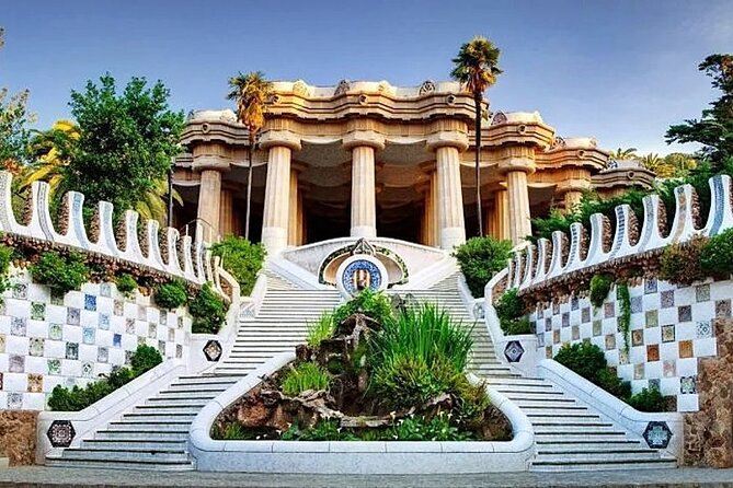 The Gaudi Tour (Small Group): Sagrada Familia & Park Guell - Traveler Reviews Breakdown