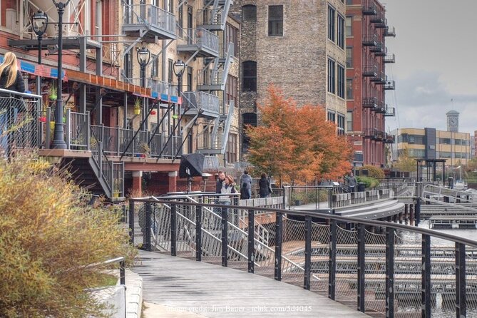 The Ghosts of Milwaukee & the Haunted Third Ward: Private Tour - Encounter With Ghostly Apparitions