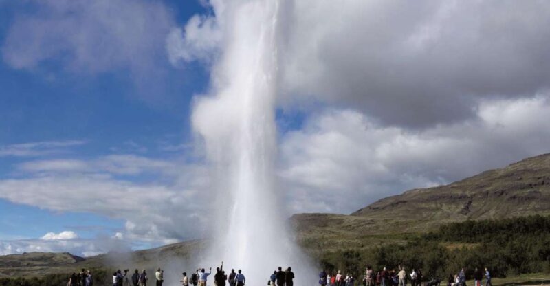 The Golden Circle & Hop On - Hop Off Combo Deal - Reykjavik Exploration