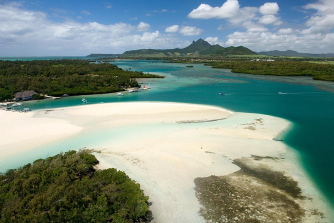 The Gorgeous Ile Aux Cerf: Speed Boat,Grse,Parasailing,Undersea Walk,Tube Riding - Thrilling Water Activities