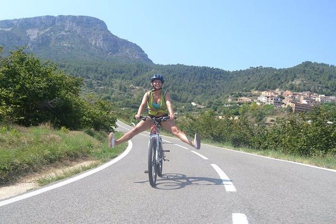 The Grape Escape! Cycling in Beautiful Scenery With Wine Tasting - Transportation and Gear Provided