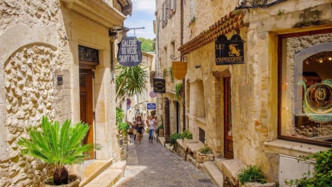 The Greats Painters and the French Riviera - Guided Tour Highlights