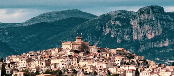 The Greats Painters and the French Riviera - Frequently Asked Questions