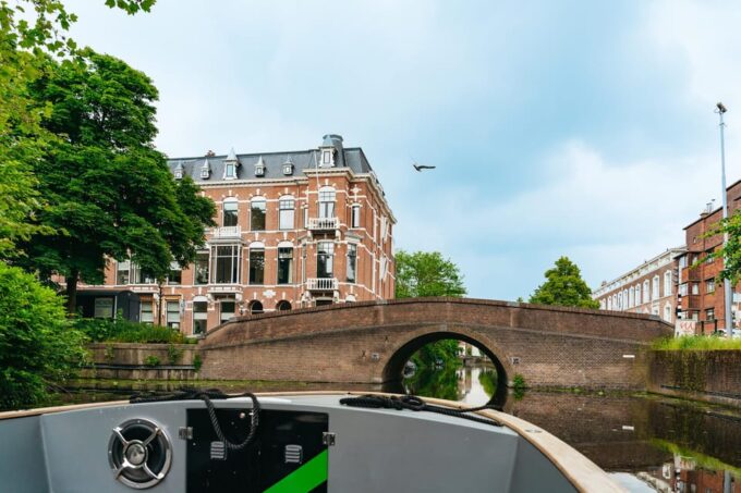 The Hague: City Canal Cruise - City Exploration Opportunities