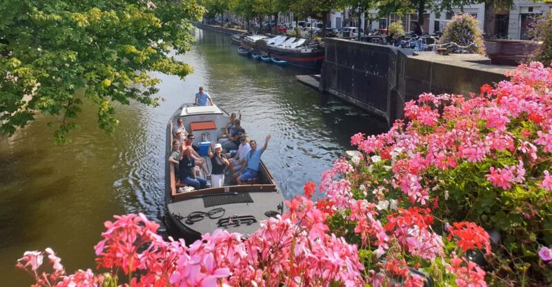The Hague: City Canal Cruise - Knowledgeable Local Guidance