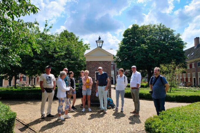 The Hague: Courtyard Walking Tour - Accessibility and Logistics