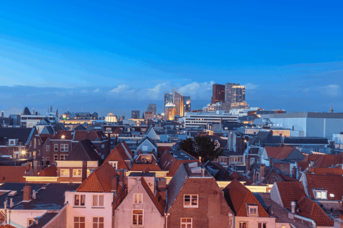 The Hague: First Discovery Walk and Reading Walking Tour - Accessibility and Mobility Considerations