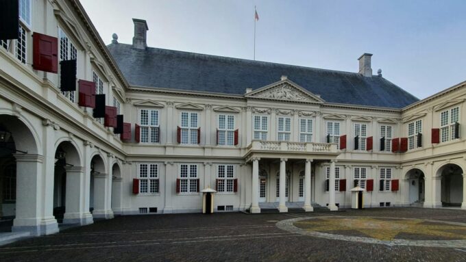 The Hague: Highlights Walking Tour - Accessibility