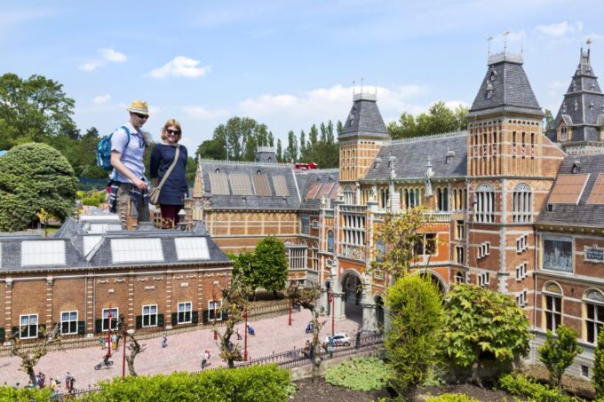 The Hague: Madurodam Miniature Park Entry Ticket - Rembrandt, Vermeer, and Van Gogh