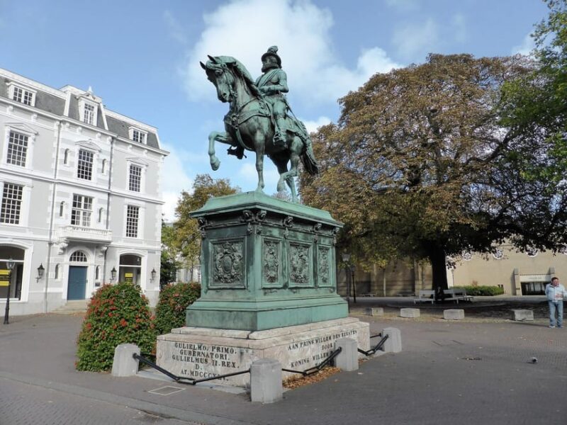 The Hague - Old Town Private Walking Tour - Key Points