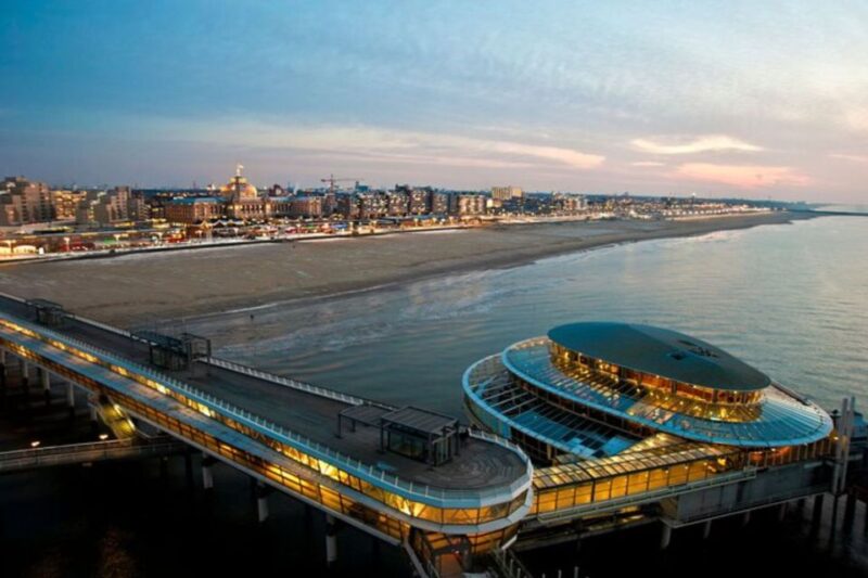 The Hague: Private Custom Walking Tour With A Local Guide - Key Points
