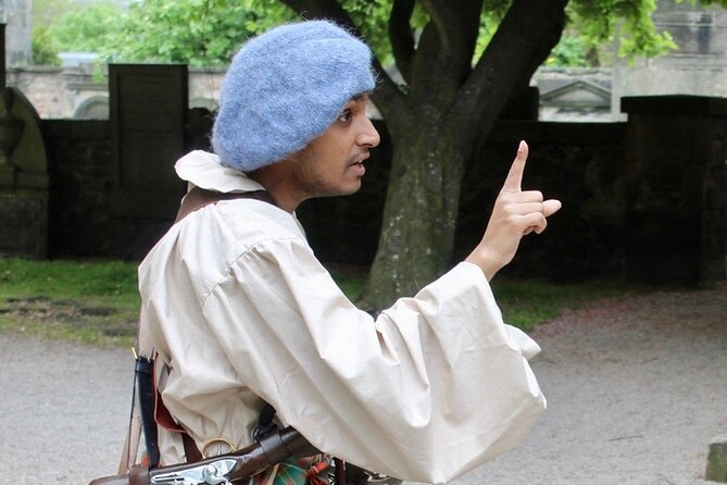 The History Behind Outlander Tour - Cobbled Streets of Old Town