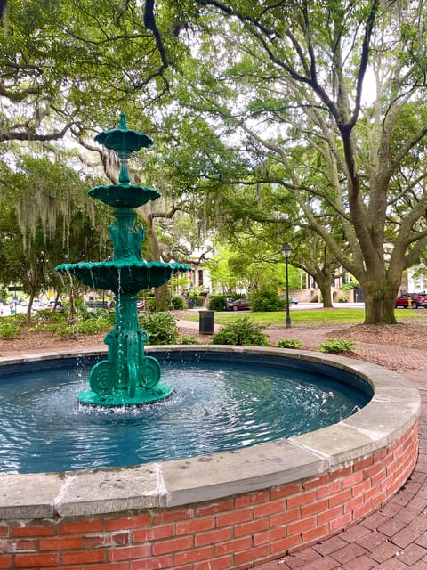The History Buff: Walking History Tour Downtown Savannah - Architectural Gems of the City