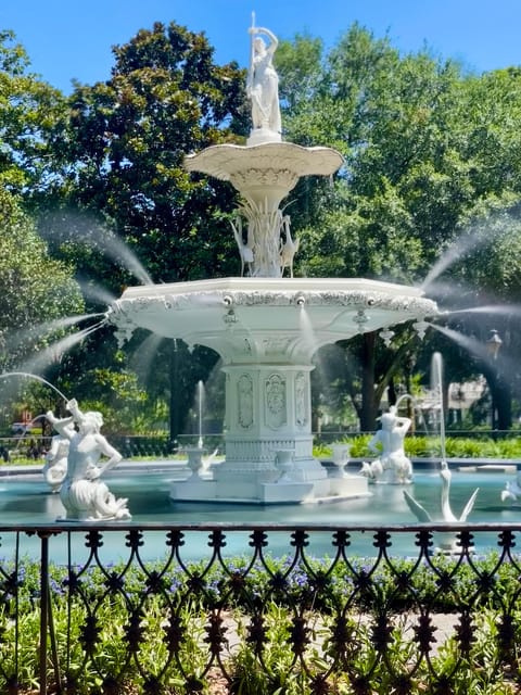 The History Buff: Walking History Tour Downtown Savannah - Savannahs Vibrant Cultural Heritage