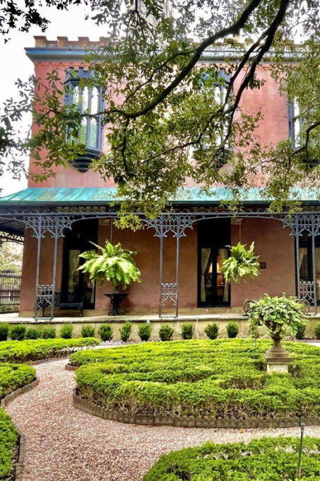 The History Buff: Walking History Tour Downtown Savannah - Frequently Asked Questions