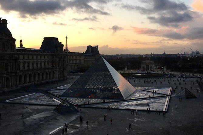 The History of Wine at the Louvre Museum + Wine Tasting - Tasting the Wines