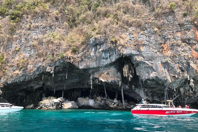 The Inviting Beauty of Phi Phi Islands - Savoring the Local Culinary Delights