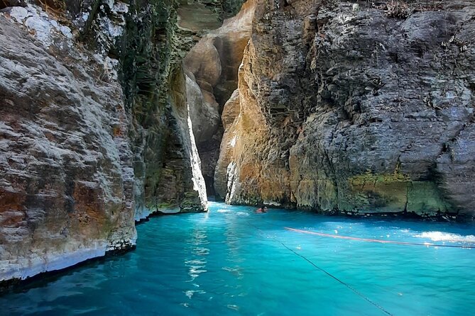 The Leona Waterfall Hike - Tour Details