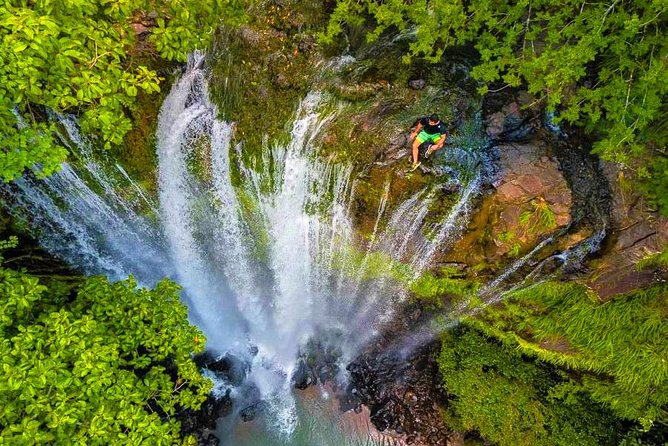 The Limón Waterfalls Tour (Hiking and Swimming) - Tour Experience