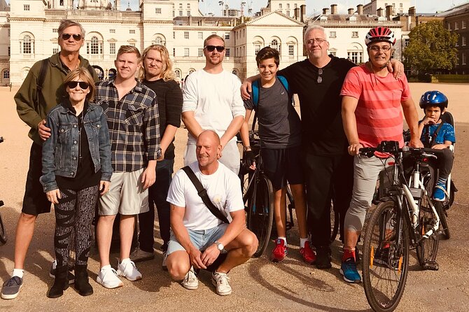 The London Landmarks. Morning Tour - Cycling Through the City