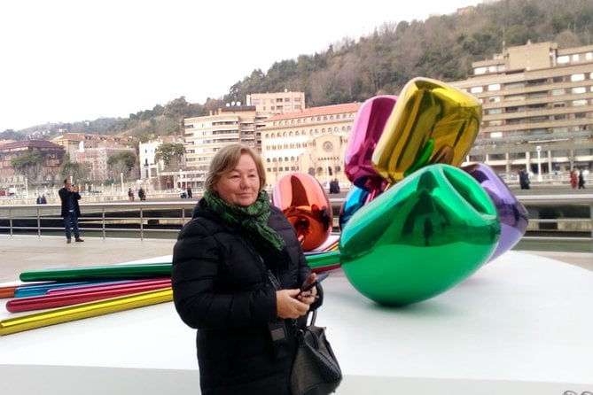 The Magic of the Guggenheim Museum - 2 Hours With VIP Tickets - Confirmation and Booking Information