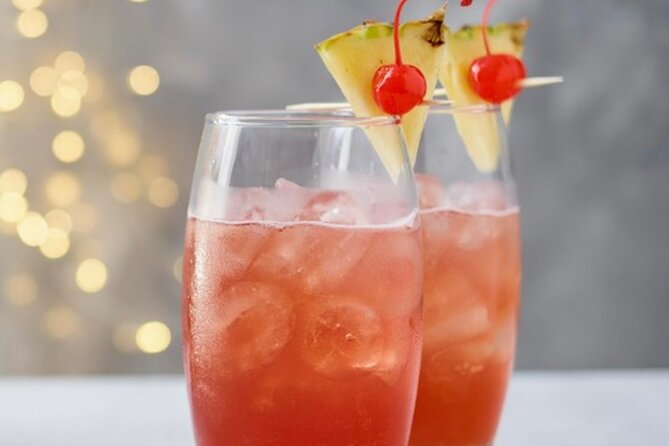 The Magical Mystery Show! at Hilton Waikiki Beach Hotel - Magicians Performance and Interactions