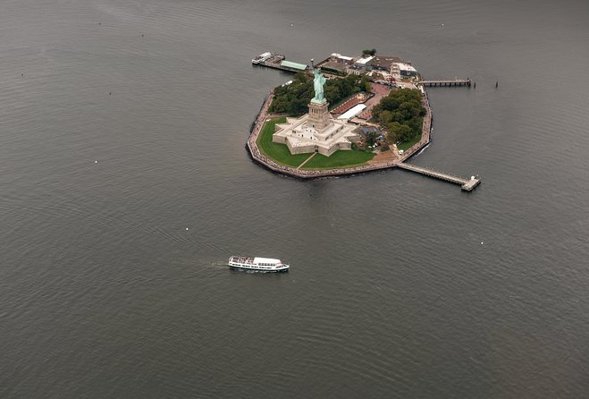 The Manhattan Helicopter Tour of New York - Budget-Friendly Helicopter Tour Option