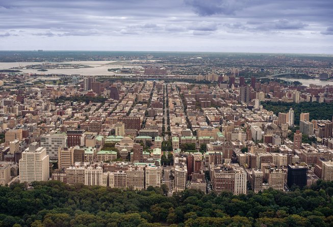 The Manhattan Helicopter Tour of New York - Helicopter Flight and Live Commentary