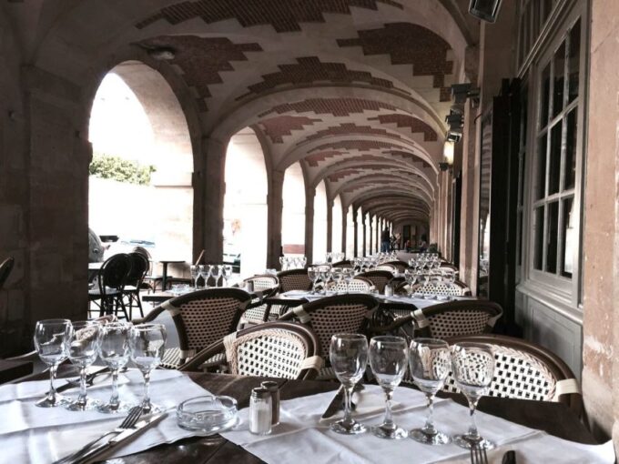 The Marais Morning Walk & Breakfast - Accessibility