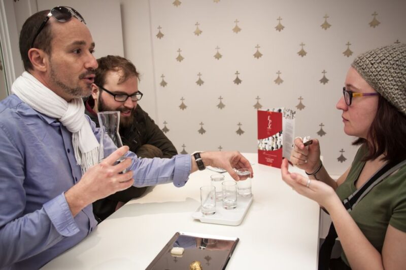 The Marais: Pastry and Chocolate Food Tour - Cultural Immersion