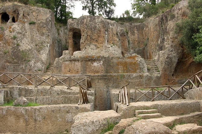The Maremma - Exploring Sovana and the Duomo