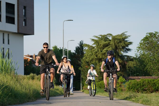 The Milan You Dont Expect, Bike Tour With Picnic on the Lake - Customer Reviews and Ratings