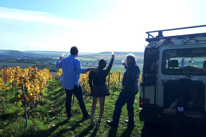 The Must-See: Champagne Tasting in the Vineyard - Key Points