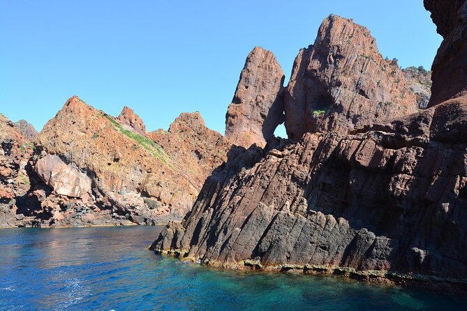 The Natural Reserve of Scandola Piana Girolata - Exploring the Picturesque Village of Girolata