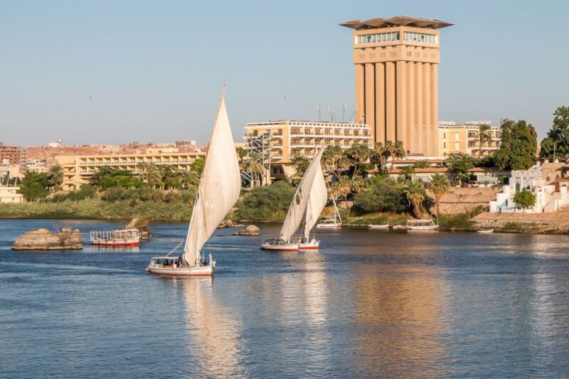 The Nile: Felucca Ride With Meal and Transfers - Included Services